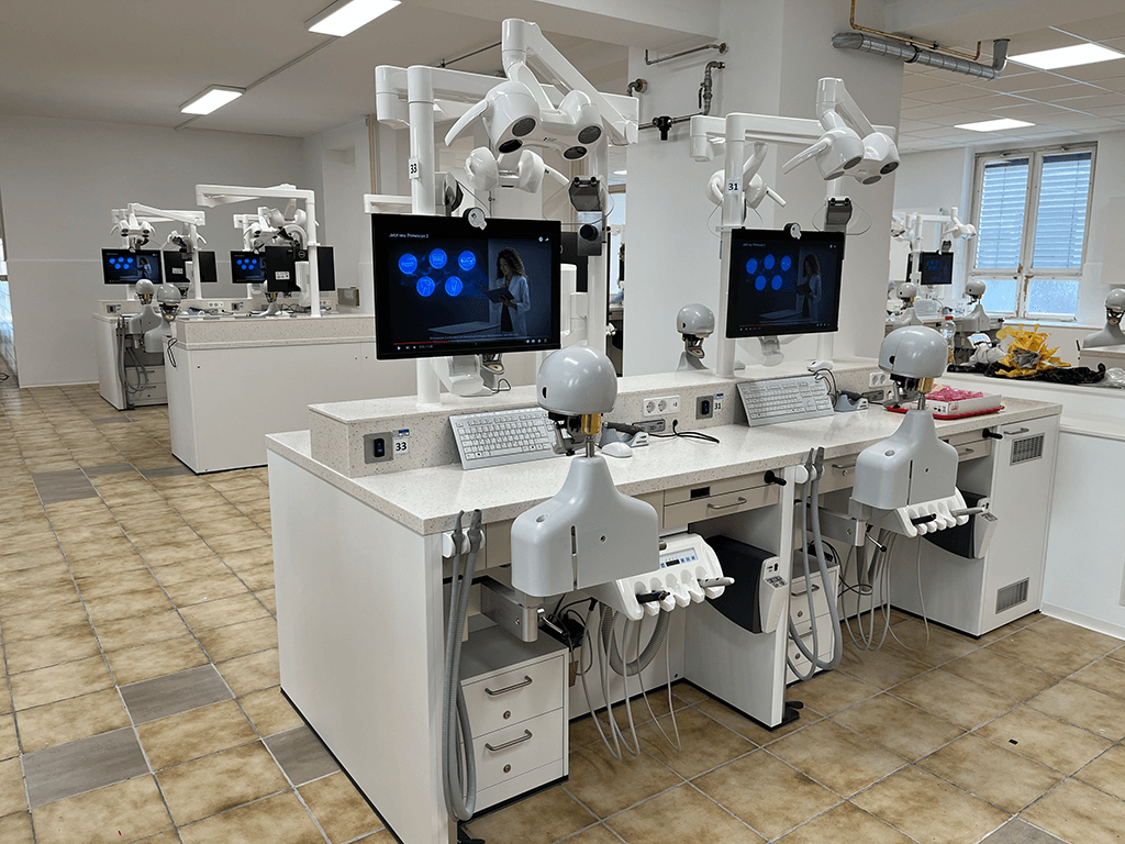 Jena University Dental Simulation Workstations